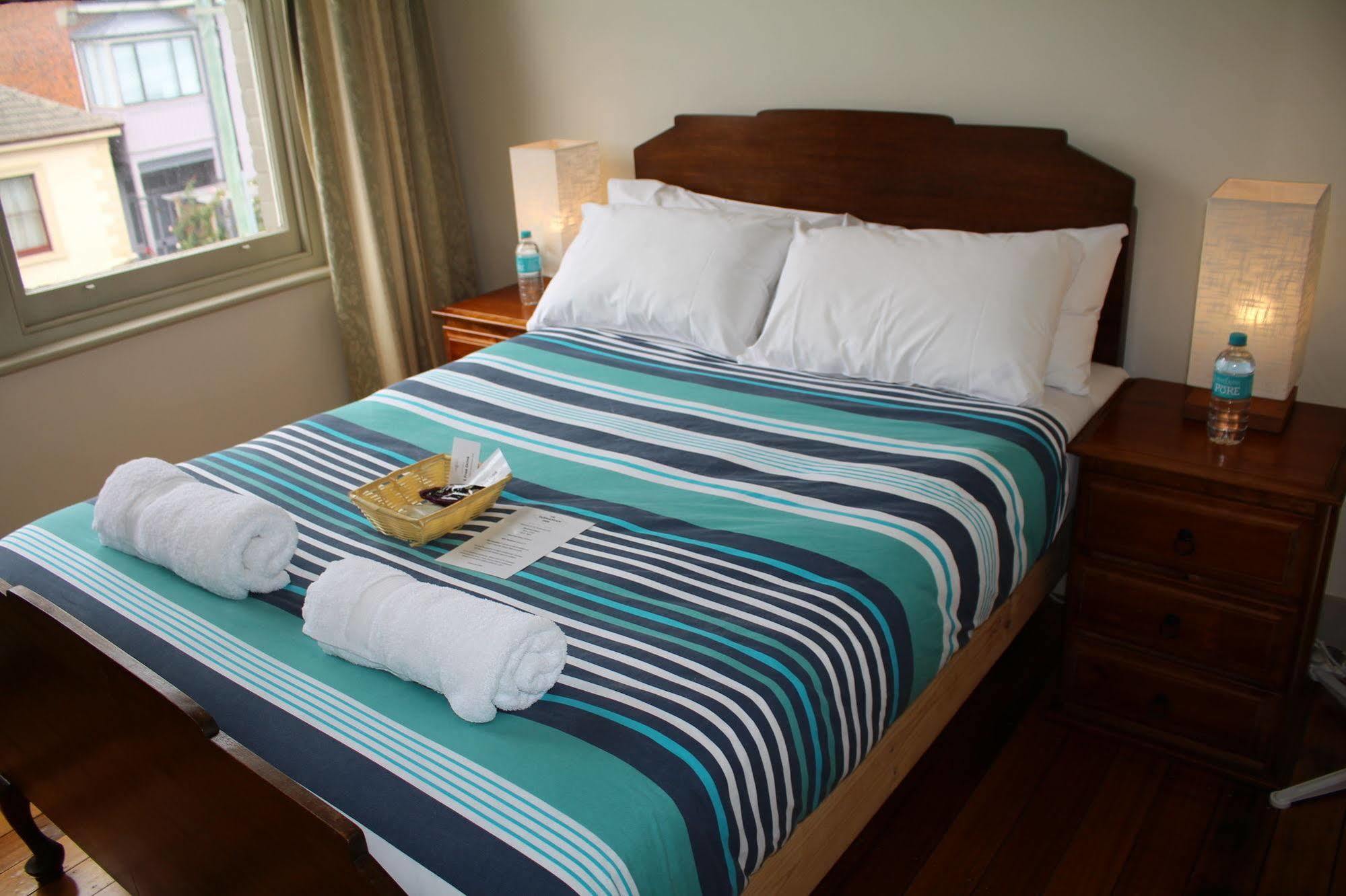 The Tasmanian Inn Хобарт Экстерьер фото