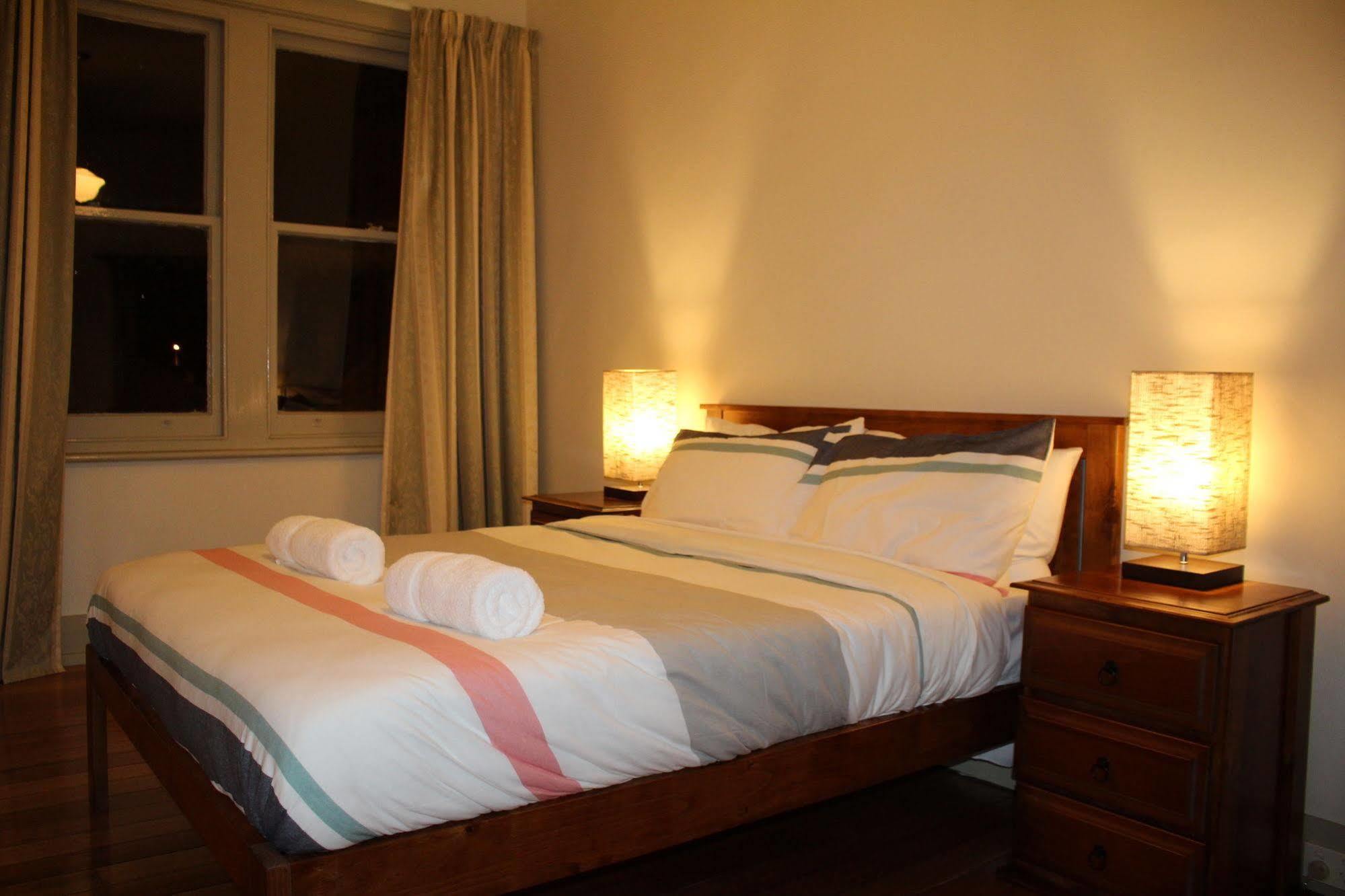 The Tasmanian Inn Хобарт Экстерьер фото