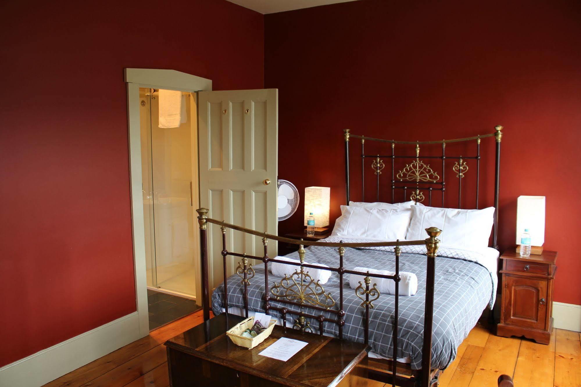 The Tasmanian Inn Хобарт Экстерьер фото