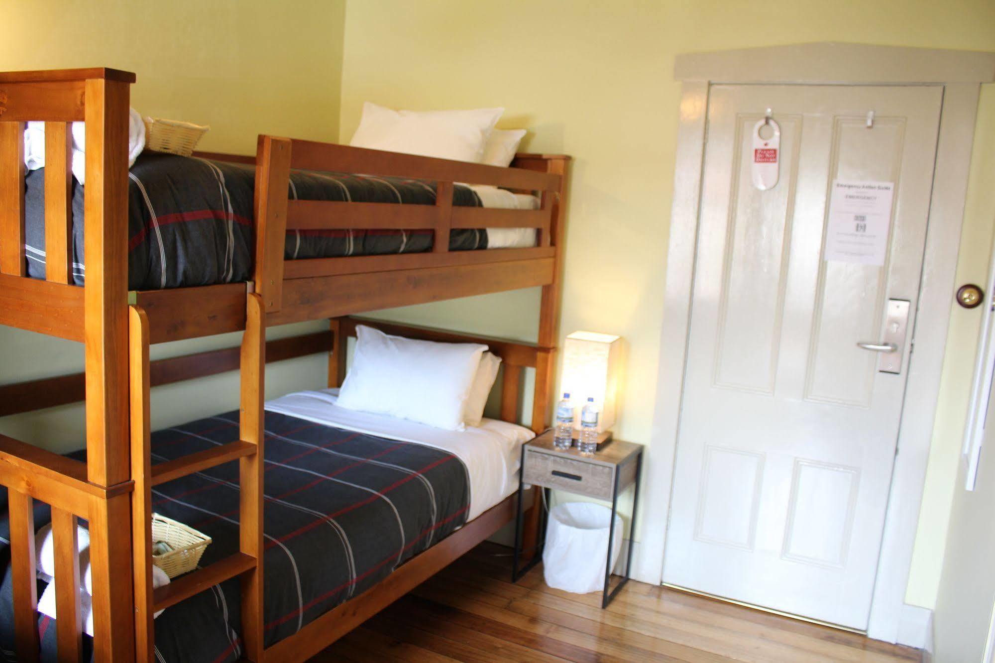 The Tasmanian Inn Хобарт Экстерьер фото